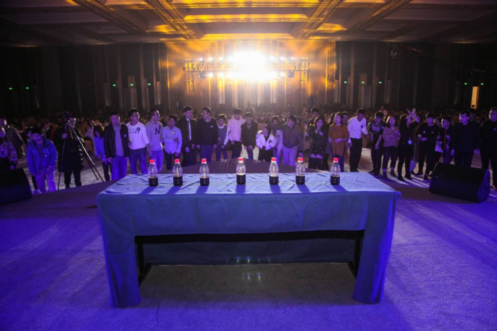 微店年會員工游戲環節